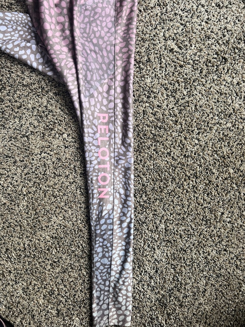 Peloton Pink and Light Gray Ombre Leopard Workout Set - Women’s Medium - Picture 6 of 6